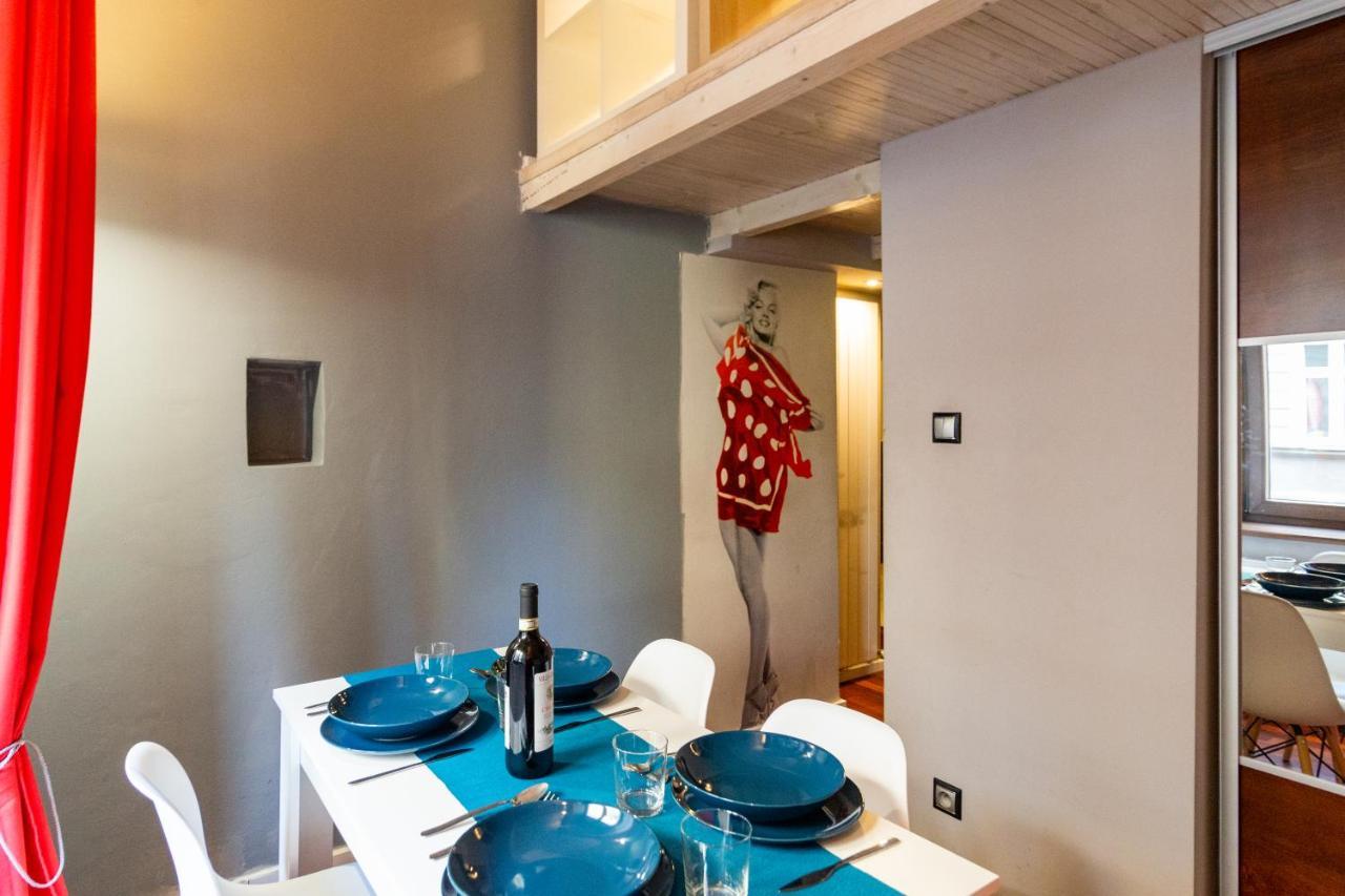 Lilly Apartment Main Train Station Old Town By The Castle Suites Krakow Dış mekan fotoğraf